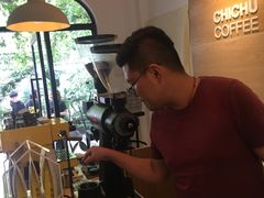 -彳亍咖啡·这里(水湾路店)
