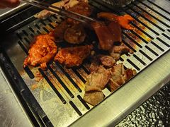 -臻牛烤肉
