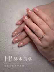 -赫本轻奢美颜中心