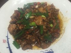 -阿瓦山寨·湘菜现炒·剁椒鱼头王(咸阳总店)