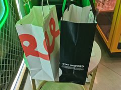 -喜茶(北京华贸购物中心店)