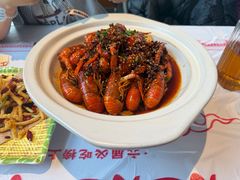 -肥肥虾庄·金牌油焖大虾(汉街SKP店)