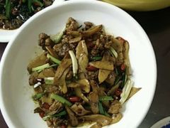 老姜焖鸡-何氏排骨(左家塘店)