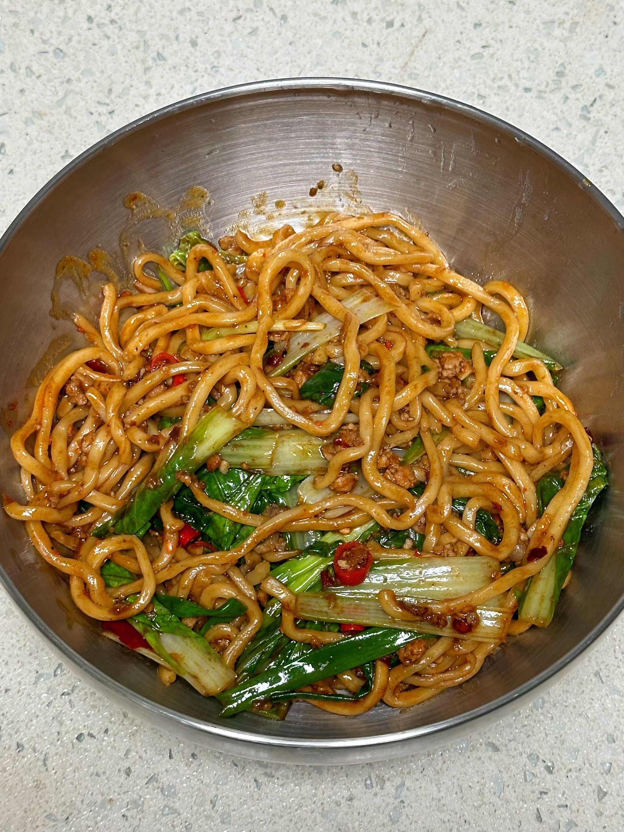 破防了!做了个拌面好吃无敌了