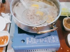 -牛满溢·自助潮汕鲜牛肉火锅(龙汇路店)