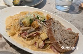 Creamy Mushroom Bacon Fettuccine