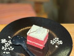 红丝绒蛋糕-马灯部落·西湖边的创意山景餐厅(虎跑动物园店)