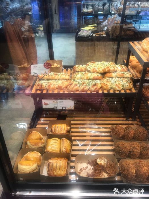 皇冠幸福里动物奶油生日蛋糕(万达店)图片