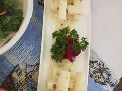 -刘姐啤酒鱼民族演艺餐厅(西街总店)