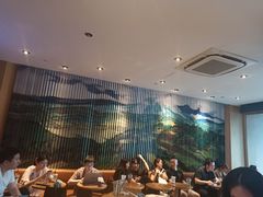 等位区-星巴克(人民公园店)