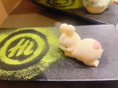 呆萌可爱兔子形慕斯-海底捞火锅(杭州萧山宝龙广场店)