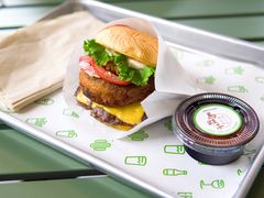 芝士牛肉蘑菇堡-Shake Shack(成都太古里店)