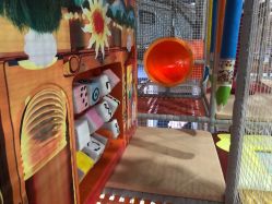 -太空学院儿童娱教乐园(中华广场店)