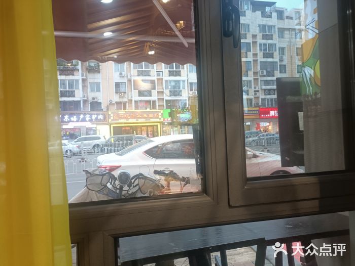 集草轩·重庆麻辣烤鱼(西湖道店)图片