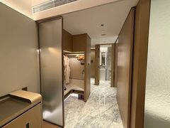 -深圳国际会展中心希尔顿酒店(前海华发冰雪世界店)