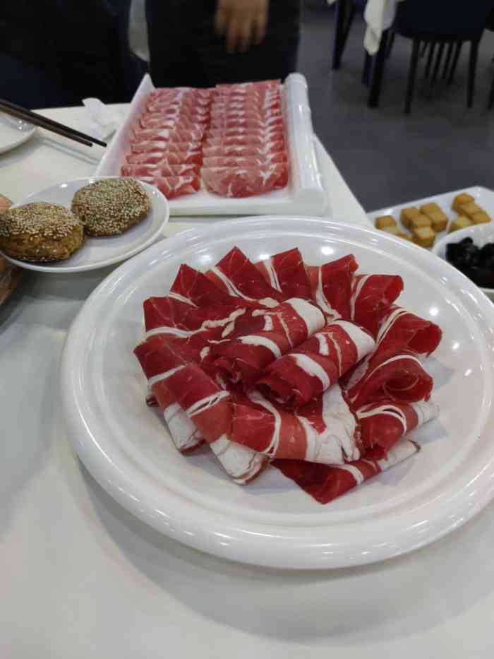 东来顺饭庄(世纪金源购物中心店)-"点的传统的铜锅,火烧的很旺,炭给的