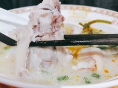 滋补老妈蹄花-钟方模白家肥肠粉(春熙店)