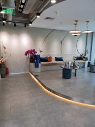 -变画·发型STUDIO