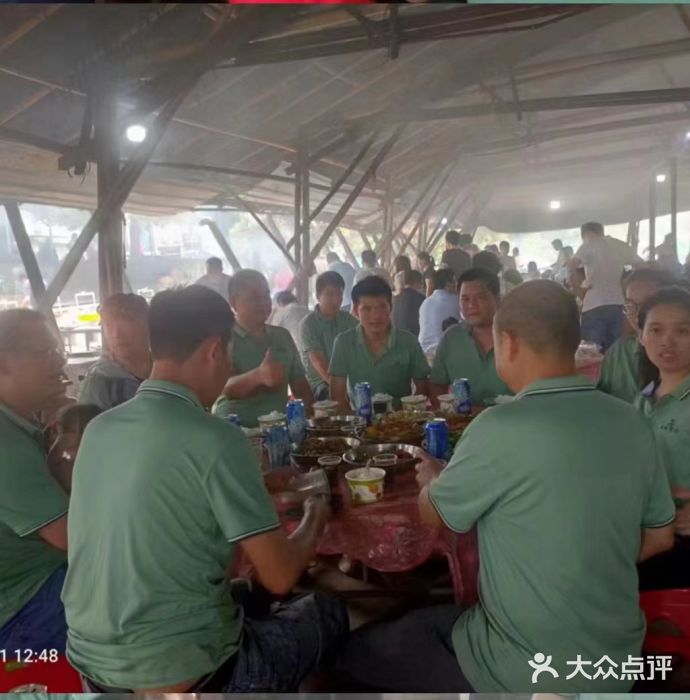 松山湖南湖湾露营营地图片