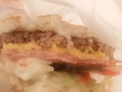 培根芝士皇堡-汉堡王(大连柏威年餐厅店)