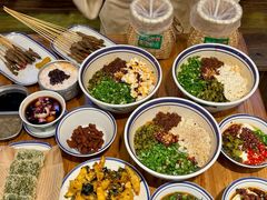 -云阿蛮云南生烫牛肉米线(奉贤路店)