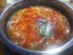 -黄利砖万峰林布依特色酸笋牛肉馆