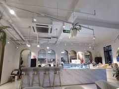 -Fridi Patisserie Cafe