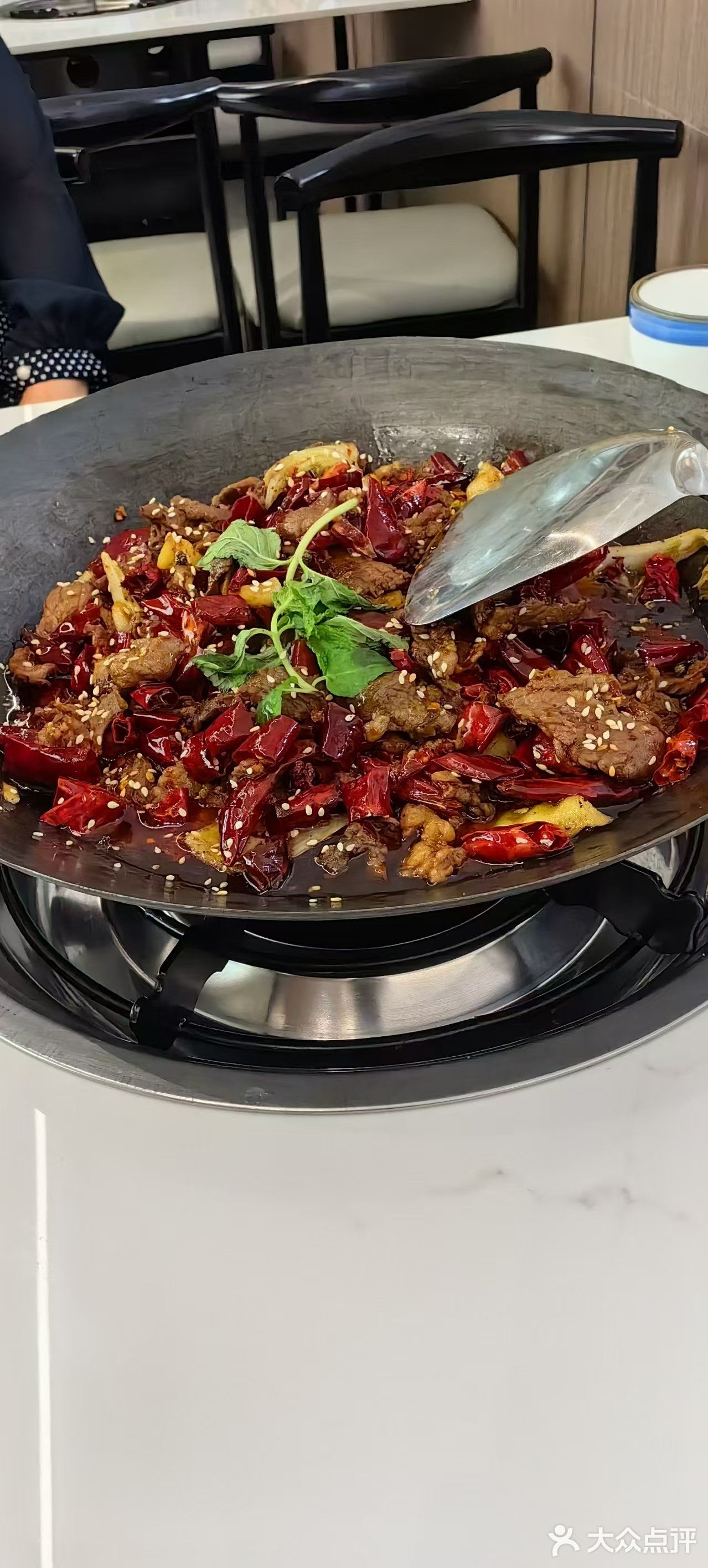 在昆明！超香超爽的干锅牛肉，已上桌！