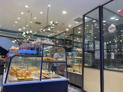 面包甜点陈列柜-面包新语(滨湖万达店)