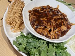 -关东小磨东北菜(上海长风大悦城店)