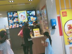 门面-麦当劳(浦江镇绿地乐和城店)
