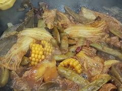 -邹家军铁锅炖(杨家湾店)