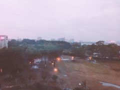 -上海滴水湖皇冠假日酒店