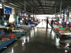 大堂-霞涌市场海鲜摆卖区