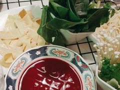 -山悦里 山野·鲜火锅(罗斯福广场店)