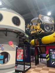 -欧酷世界动力星球(王府井奥莱UP TOWN店)