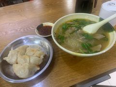 -黄阿姨锅贴大王(万航渡路店)