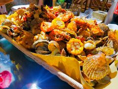 手扒海鲜-东来菜馆•手抓海鲜家常菜•海鲜锅贴(鸽子窝店)