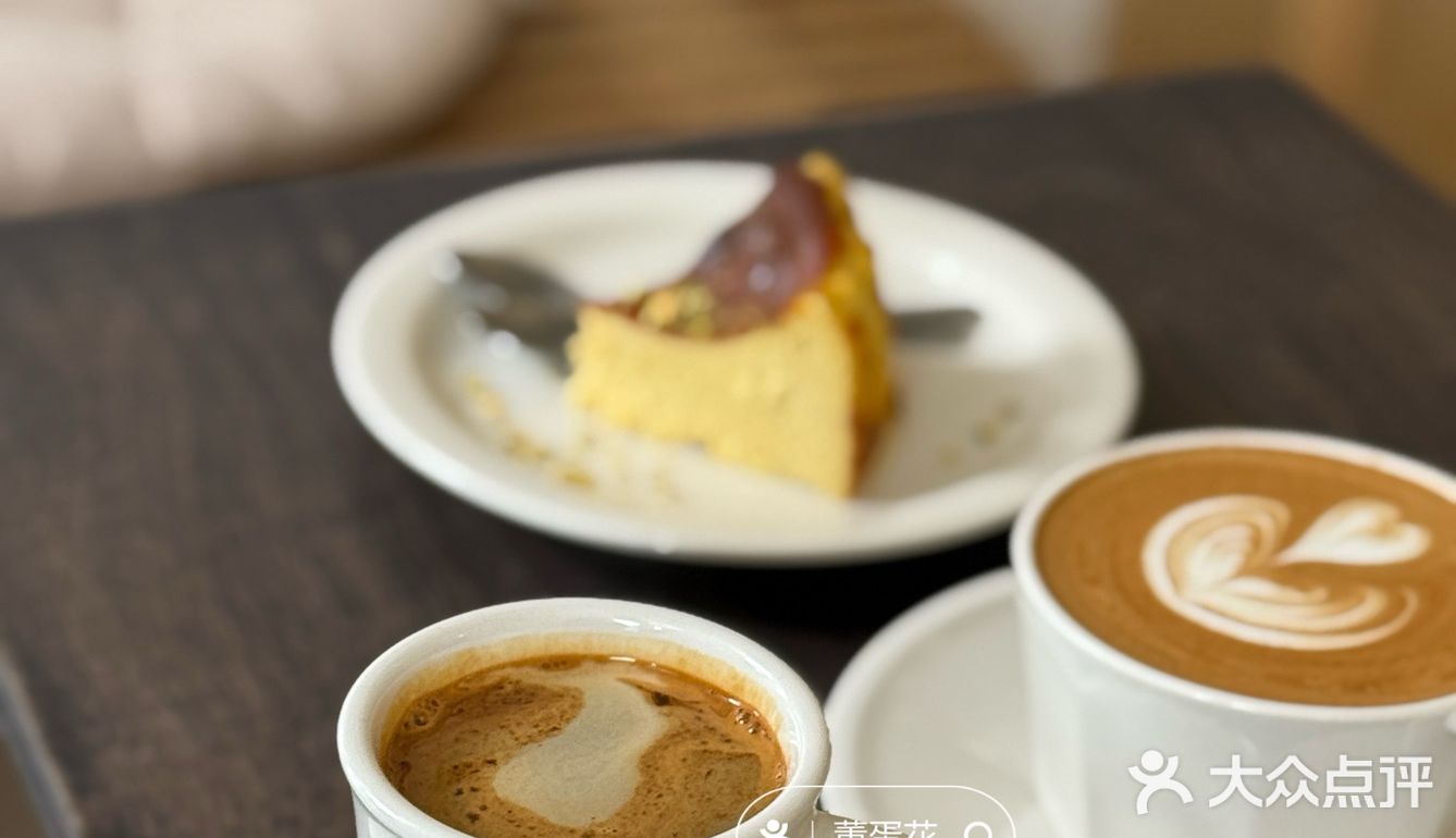 滨江社区咖啡店，手冲☕️爱好者给我冲～