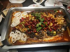 -辣尚瘾·烤鱼·新川菜(交大直营店)