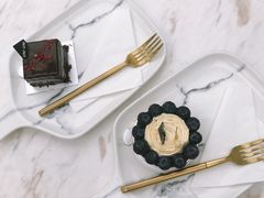 -UNI UNI(环亚凯瑟琳店)