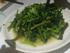 蒜蓉红薯叶-鄱阳湖·江西小炒·瓦罐煨汤(五道口店)