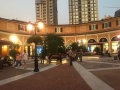 -佛罗伦萨小镇广佛名品奥特莱斯(疏港路店)