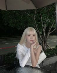 -AYO SALON