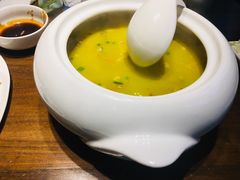 -阿瓦山寨·湘菜现炒·剁椒鱼头王(咸阳总店)
