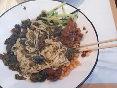 烧椒皮蛋拌面-拌面小当家