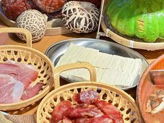 -洱火云南酸菜牛肉火锅(石景山当代商城店)