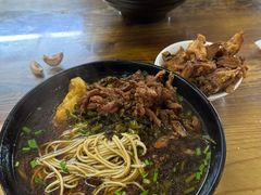 -小龙大肉面馆