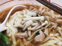 -呷佬·长沙手工米粉(金沙江路店)