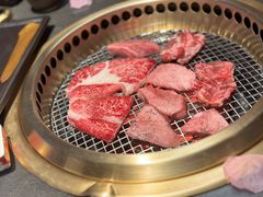 -铭牛烧肉·和牛海鲜自助(高新月牙湖店)